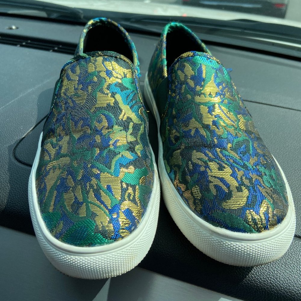Steve Madden Slip Ons